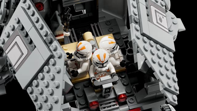AT-TE™ Walker - Image 11