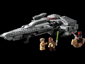 Darth Maul's Sith Infiltrator™
