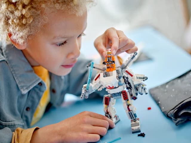Luke Skywalker™ X-Wing™ Mech - Image 2