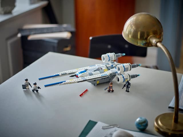 Rebel U-Wing Starfighter™ - Image 3