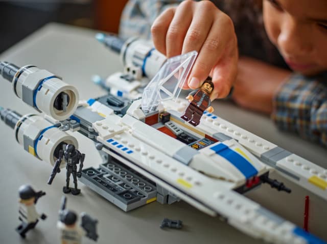 Rebel U-Wing Starfighter™ - Image 8