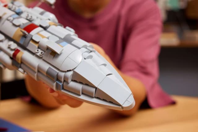 Home One Starcruiser - Image 3