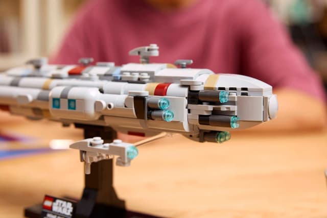Home One Starcruiser - Image 8