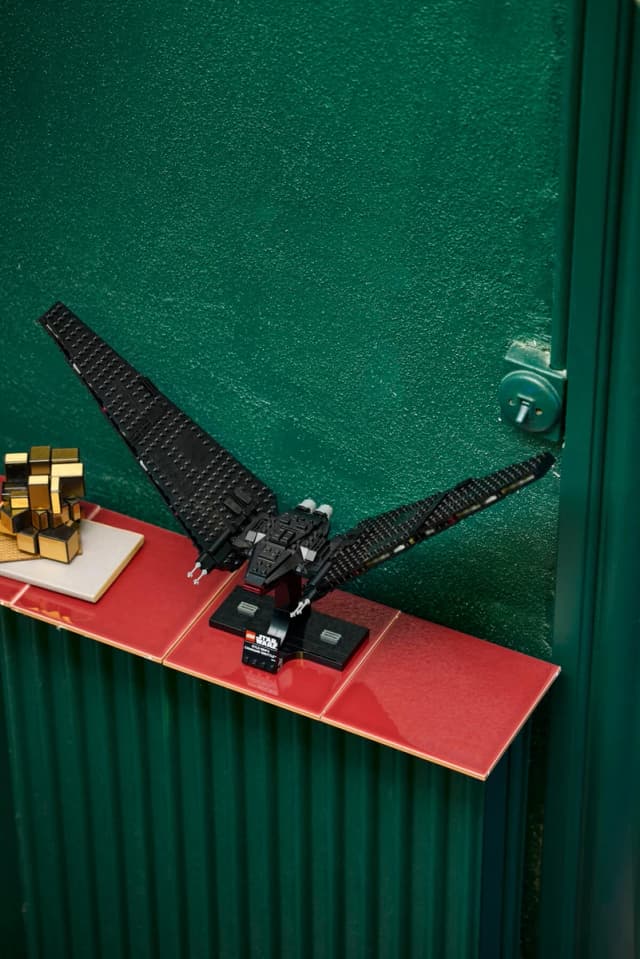 Kylo Ren's Command Shuttle - Image 10
