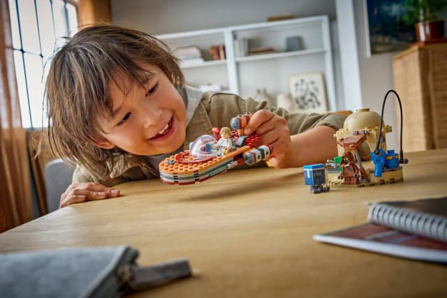 SMART Play™: Luke's Landspeeder™ - Image 11