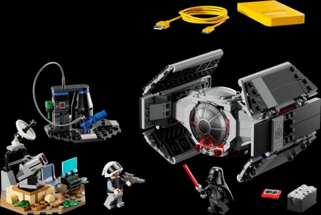 SMART Play™: Darth Vader's TIE Fighter™ - Image 1