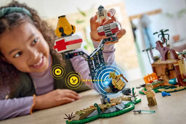 SMART Play™: Yoda's Hut and Jedi Training - Image 12