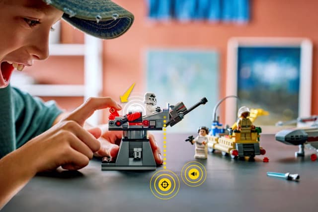 SMART Play™: Luke's Red Five X-Wing™ - Image 14