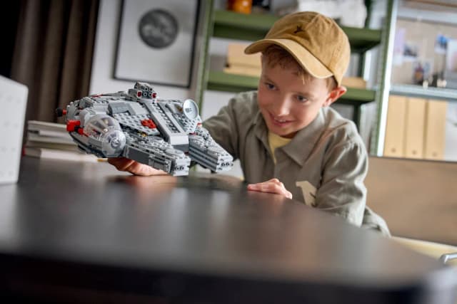 SMART Play™: Millennium Falcon™ - Image 4