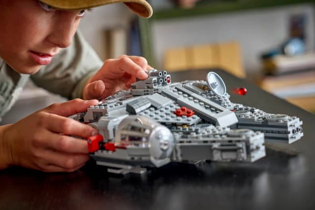 SMART Play™: Millennium Falcon™ - Image 5