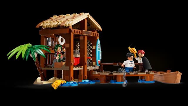 Windmill Village Hut - Image 8