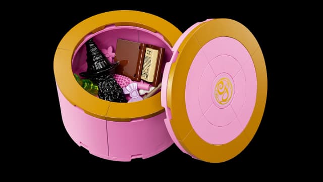 Glinda & Elphaba's Dormitory - Image 11