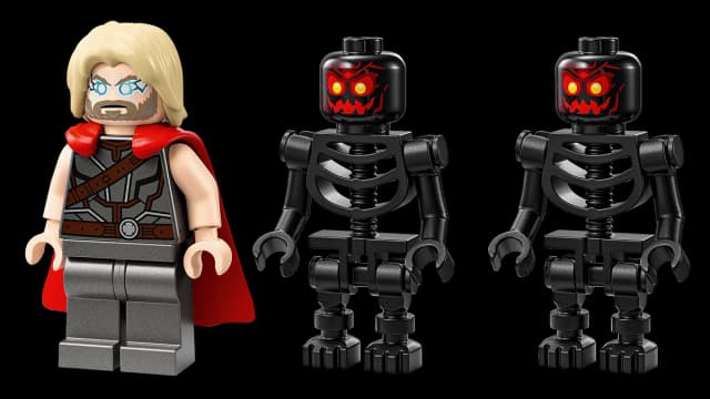 Thor vs. Surtur Construction Figure - Image 4