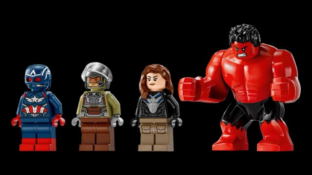 Captain America vs. Red Hulk Battle - Image 9