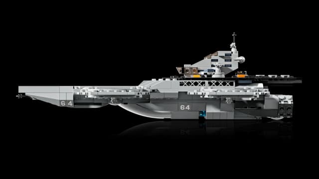 The Avengers Helicarrier - Image 6