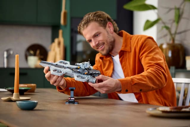 The Avengers Helicarrier - Image 3