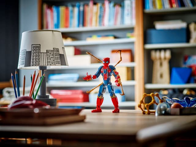 Iron Spider-Man Construction Figure - Image 6