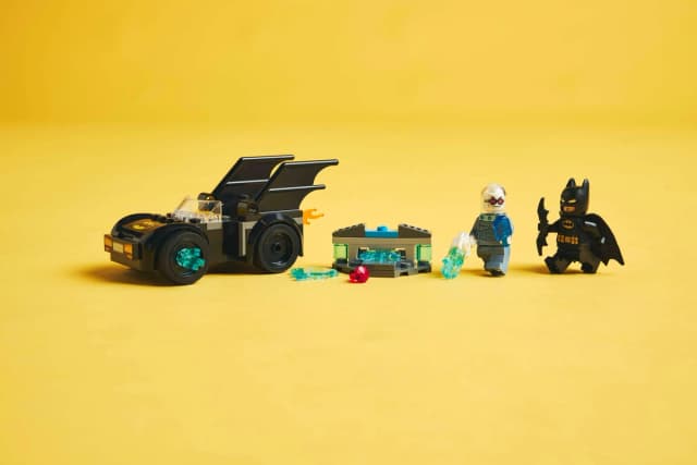 Batman™ & Batmobile™ vs. Mr. Freeze™ - Image 3