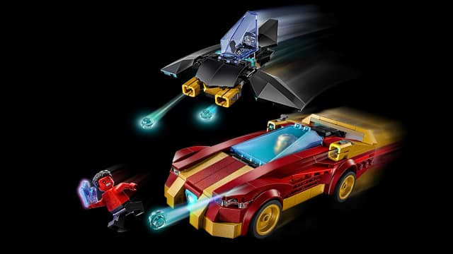 Iron Man Car & Black Panther vs. Red Hulk - Image 7