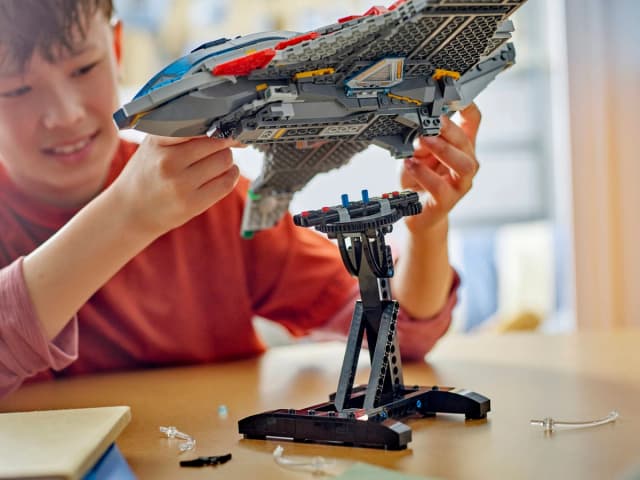 Avengers: Age of Ultron Quinjet - Image 4