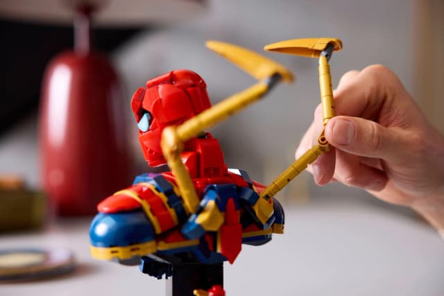 Iron Spider-Man Bust - Image 2