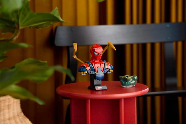 Iron Spider-Man Bust - Image 5