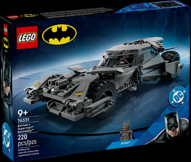 Batman v Superman™ Batmobile™ - Image 3