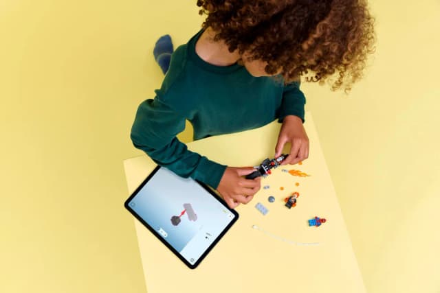 Spider-Man vs. Ghost Rider Motorcycle - Image 3