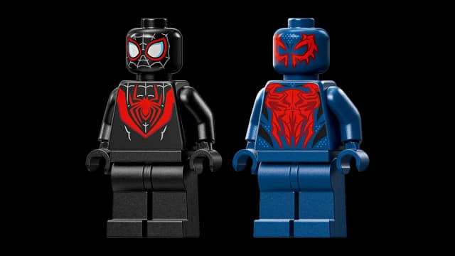 Miles Morales Mech vs. Spider-Man 2099 - Image 8