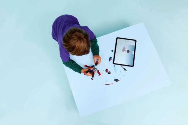 Miles Morales Mech vs. Spider-Man 2099 - Image 3