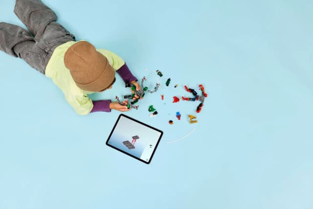 Mech Battle: Spider-Man vs. Doc Ock - Image 3