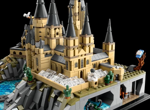 Hogwarts™ Castle and Grounds - Image 13