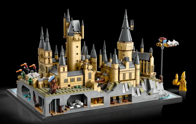 Hogwarts™ Castle and Grounds - Image 4