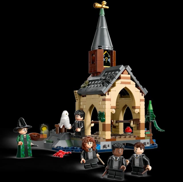 Hogwarts™ Castle Boathouse - Image 6