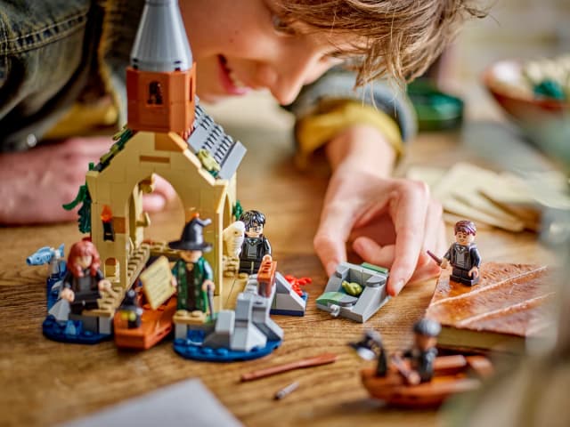 Hogwarts™ Castle Boathouse - Image 9