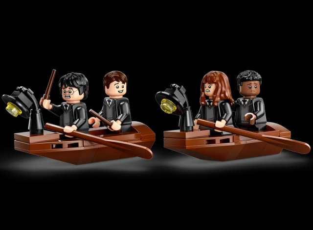 Hogwarts™ Castle Boathouse - Image 3