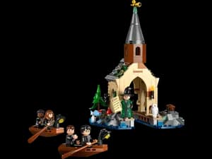 Hogwarts™ Castle Boathouse