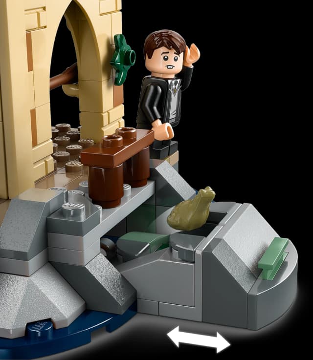 Hogwarts™ Castle Boathouse - Image 8