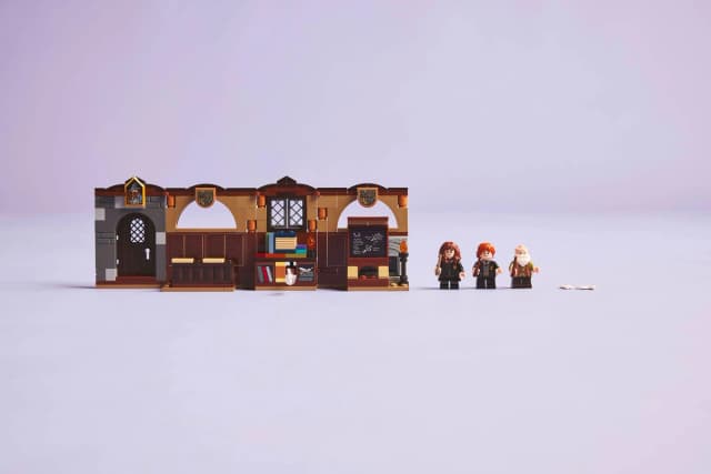 Hogwarts™ Castle: Charms Class - Image 9