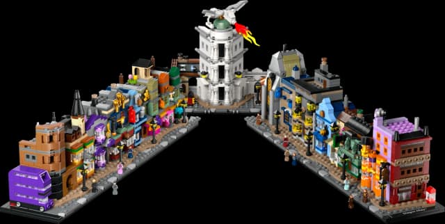 Diagon Alley™ Wizarding Shops - Image 1