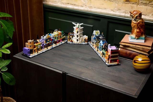 Diagon Alley™ Wizarding Shops - Image 7
