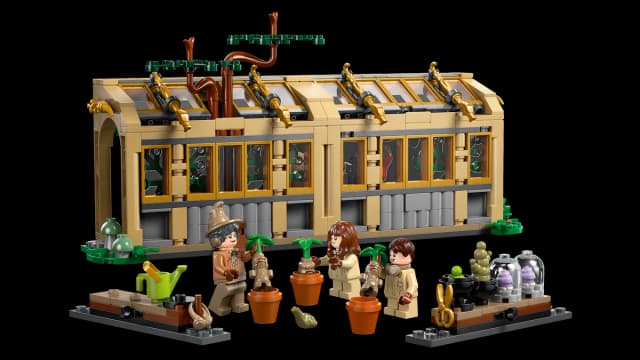 Hogwarts™ Castle: Herbology Class - Image 3