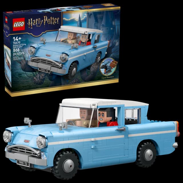 Enchanted Flying Ford Anglia™ - Image 2