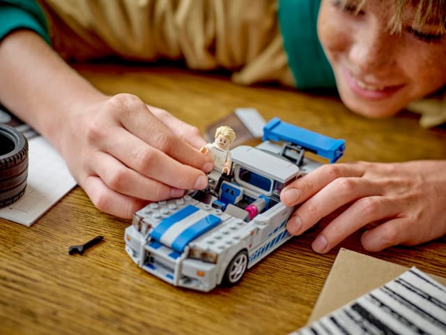 2 Fast 2 Furious Nissan Skyline GT-R (R34) - Image 4