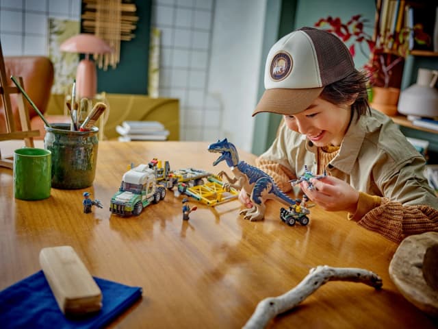 Dinosaur Missions: Allosaurus Transport Truck - Image 9