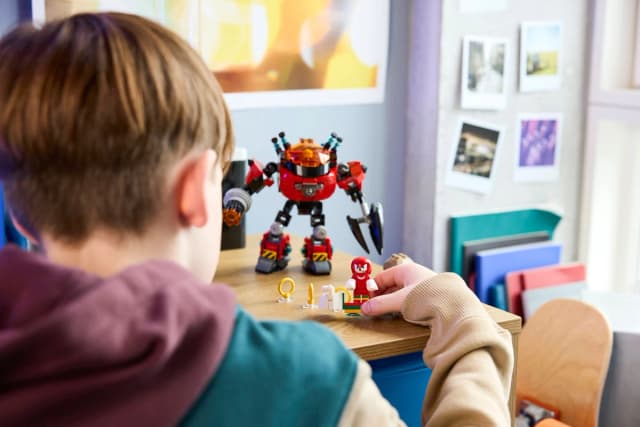 Knuckles vs. Dr. Eggman Egg Crusher Mech - Image 7