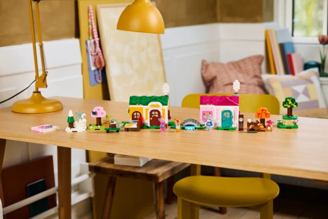 Creative Houses: Seasons of Fun - Image 3