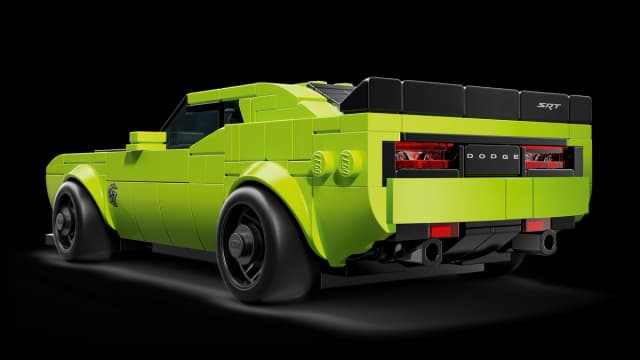 Dodge Challenger SRT Hellcat Sports Car - Image 10