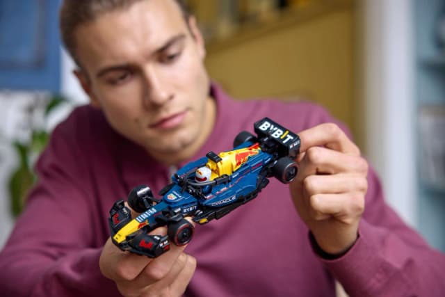 Oracle Red Bull Racing RB20 F1® Race Car - Image 2