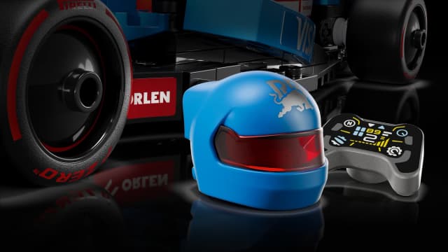 Visa Cash App RB VCARB 01 F1® Race Car - Image 4